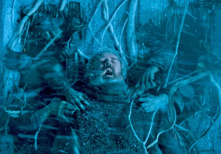 Hodor z "Gry o Tron" w mroźnym uścisku, jego krzyk zamarza w lodzie.