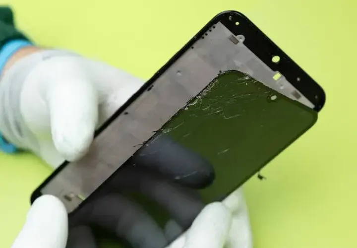Ile naprawdę kosztuje wymiana aparatu w telefonie Samsung? Sprawdź ceny i oszczędź!