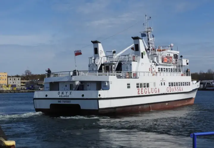 Ile trwa rejs z Gdańska na Hel? Poznaj czas i najlepsze opcje transportu