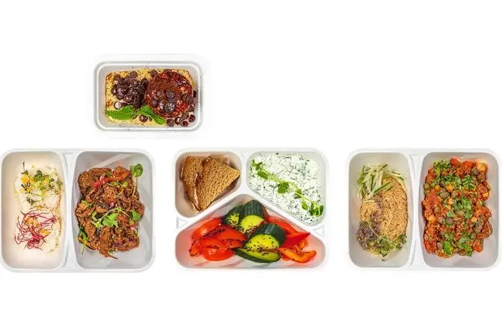 Jak wybrać najlepszy catering? Dieta pudełkowa czy na imprezę?