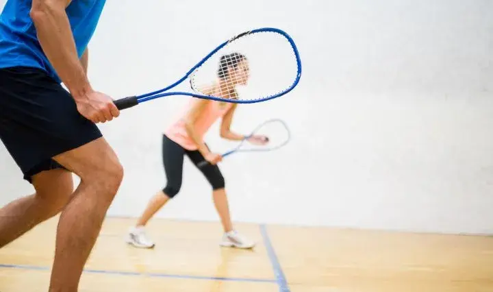 Squash Olsztyn - najlepsze kluby i korty do gry w squash