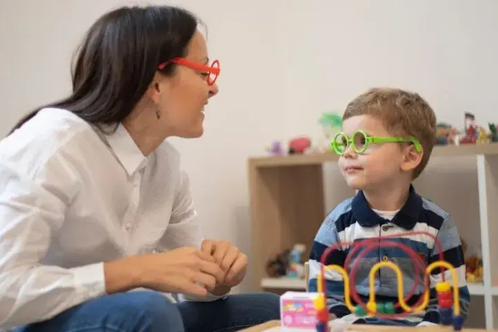 Gdzie zgłosić problemy wychowawcze z dzieckiem i uzyskać pomoc?