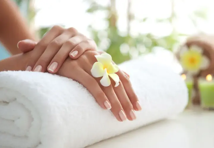 Manicure japoński: czy to klucz do zdrowych i lśniących paznokci?