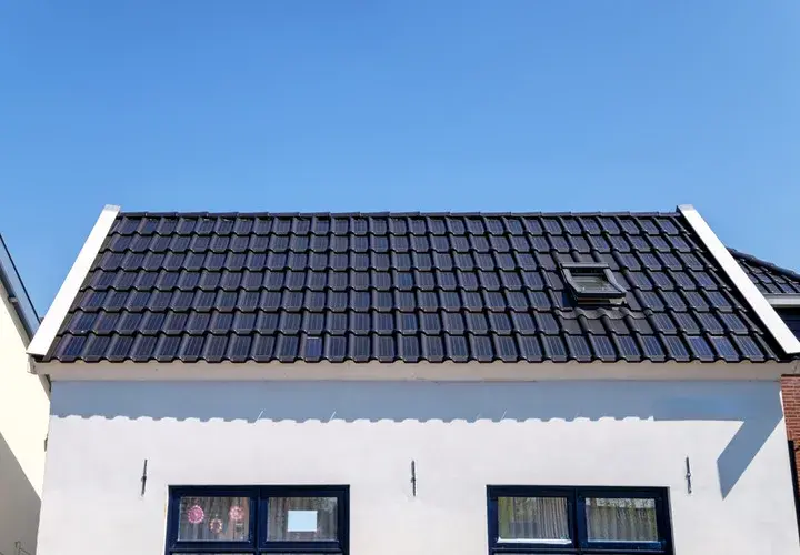  Dachówki fotowoltaiczne - sprawdź ceny i opinie na temat dachówek solarnych