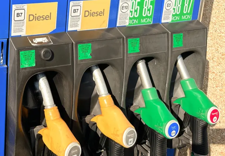 Ile kosztuje diesel w Niemczech? Zaskakujące różnice w cenach!