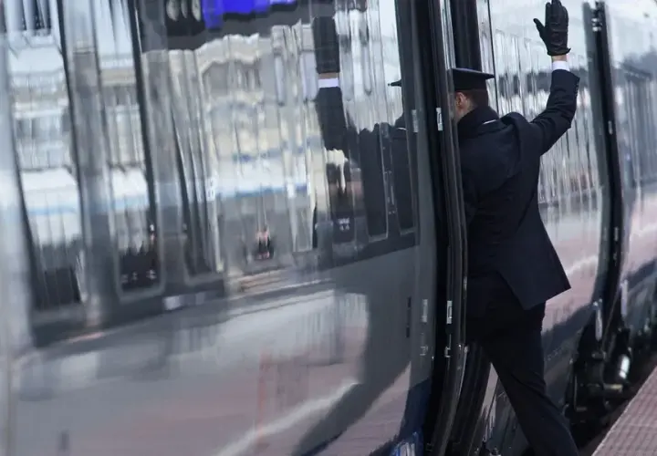 Pociąg odjechał? Zwrot biletu kolejowego: zasady i 100% zwrotu