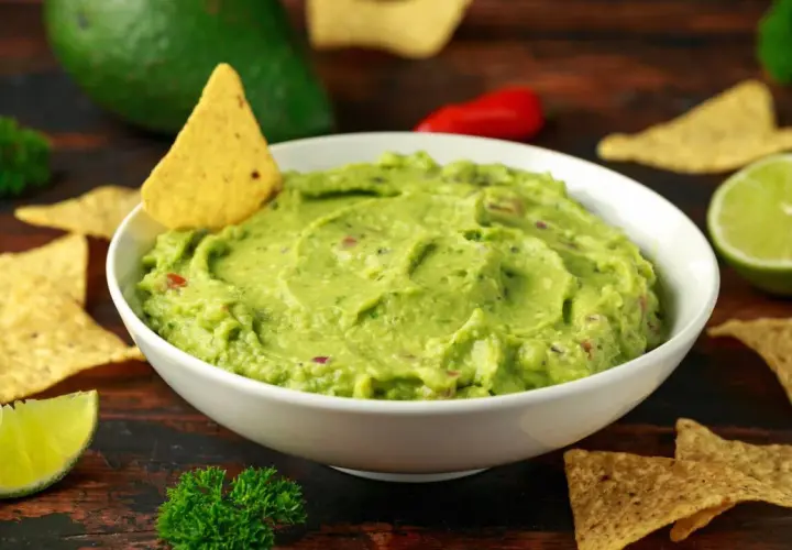 Gorzkie guacamole jak uratować: skuteczne sposoby na poprawę smaku