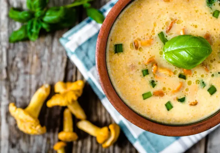 Jak zrobić zupę kurkową, która zachwyci smakiem i aromatem