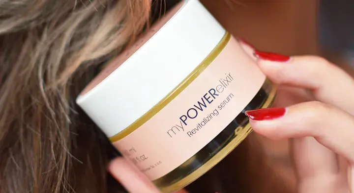 Miya myPOWERelixir: Kultowe serum pod lupą. Skład, efekty, opinie.