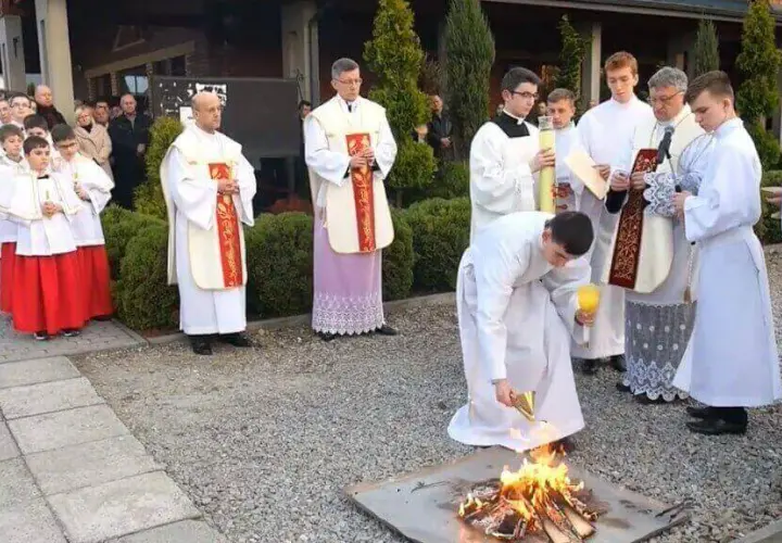 Jak wygląda msza w wielką sobotę? Odkryj, dlaczego jej nie ma