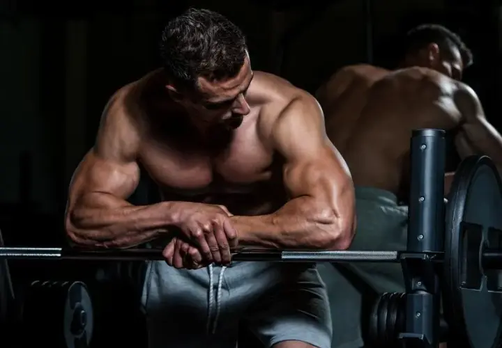 Cardio na masie: Jak budować mięśnie bez spalania? Poradnik.