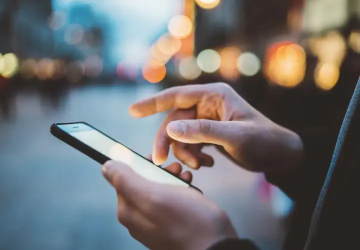 Jak łatwo ustawić APN Plus i cieszyć się mobilnym internetem