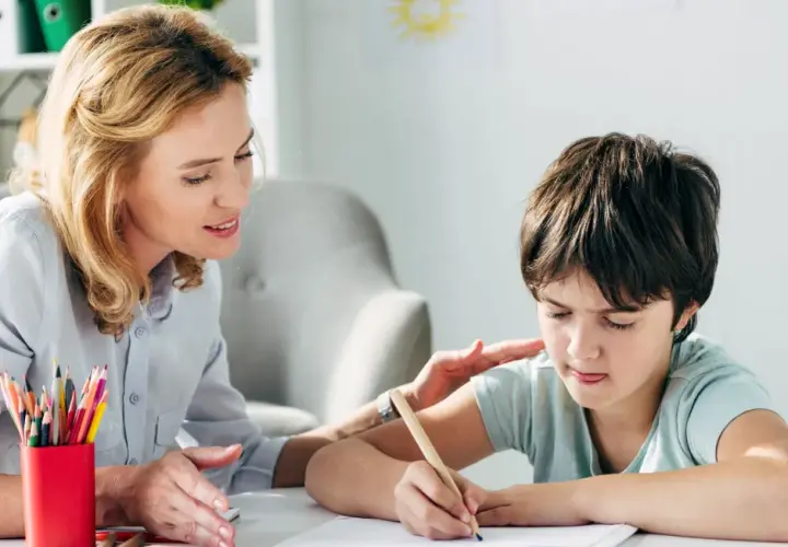 Skuteczne metody pracy z dzieckiem z dysleksją – praktyczne wskazówki dla rodziców