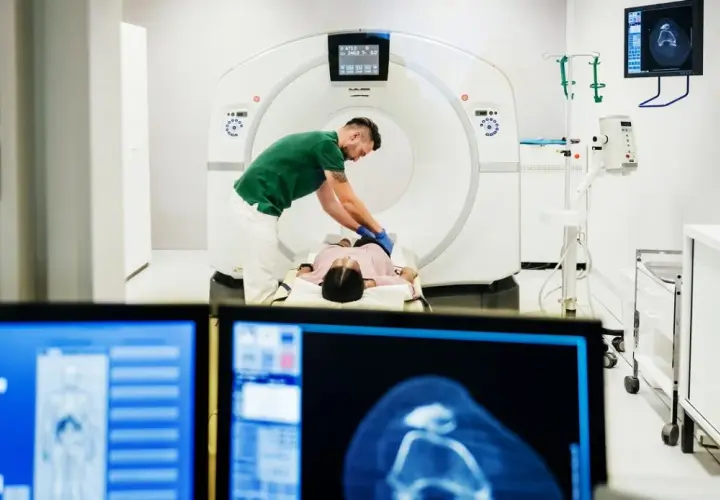 Skutki uboczne radioterapii miednicy: objawy, statystyki i zarządzanie.