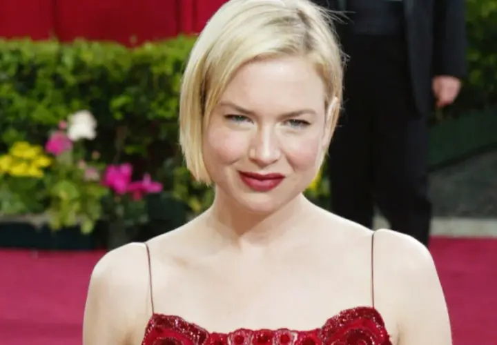 Renée Zellweger, znana z roli Bridget Jones, na czerwonym dywanie.