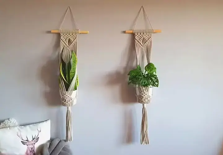 Makrama kwietnik na ścianę: zrób to sam krok po kroku (DIY)
