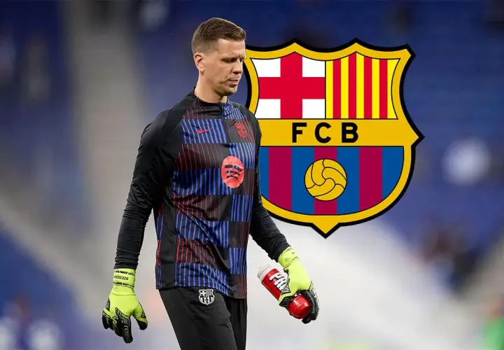 Bramkarz FC Barcelona w stroju treningowym, z rękawicami i butelką wody. Obok herb klubu.