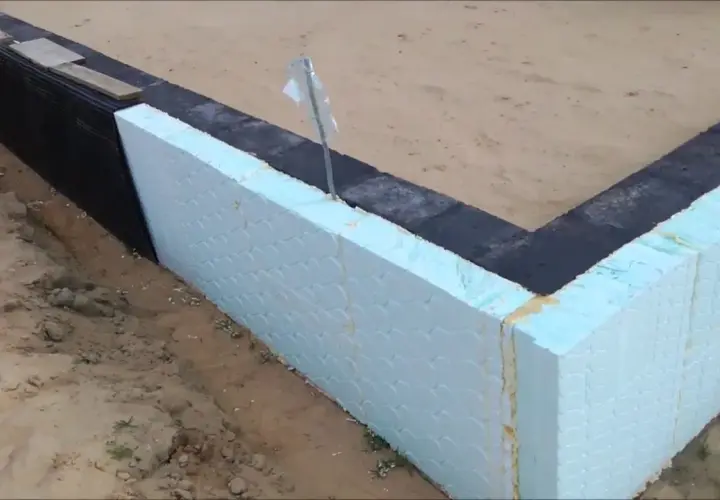Jaki styrodur na fundamenty? Wybierz najlepszy materiał izolacyjny
