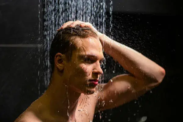 Jaka kąpiel po treningu? Wybierz metodę dla optymalnej regeneracji