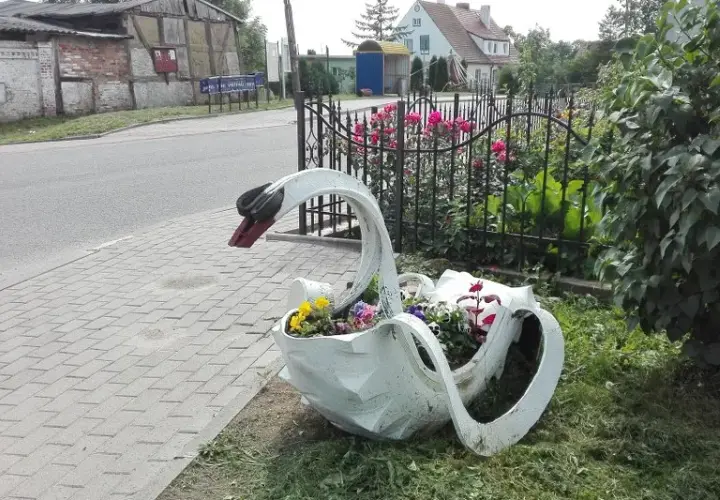 Jak zrobić łabędzia z opony - prosty sposób na piękną dekorację ogrodową