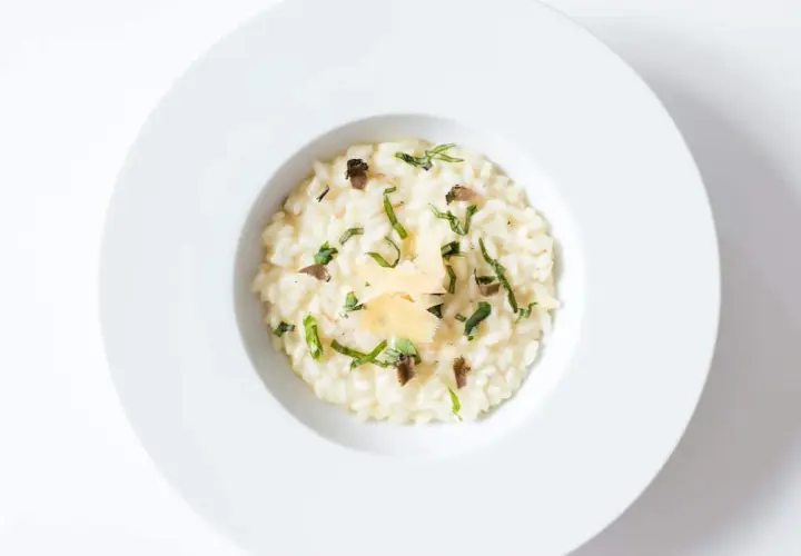 Un crémeux risotto aux truffes et copeaux de parmesan, une recette facile à réaliser avec le Cookeo.