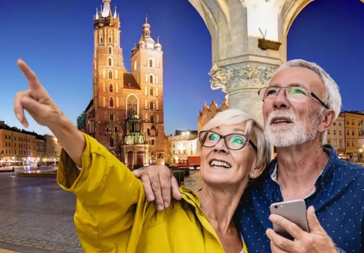 Szczęśliwi seniorzy odkrywają piękno Krakowa. Idealne wycieczki dla emerytów i rencistów.