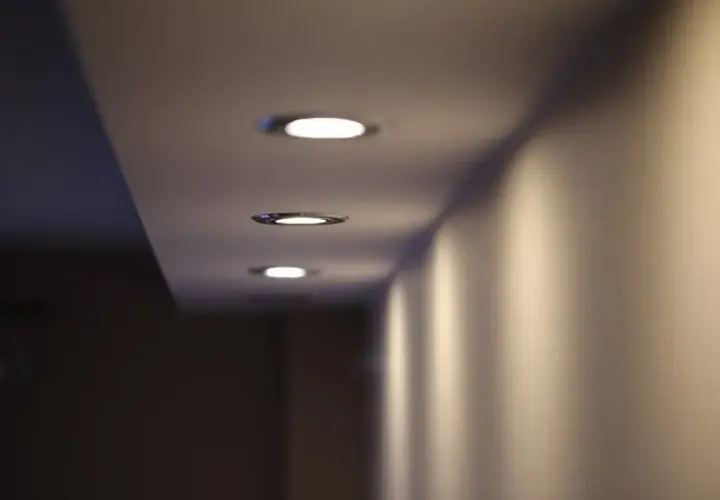 Jak dopasować liczbę halogenów led do łazienki - sprawdzony kalkulator