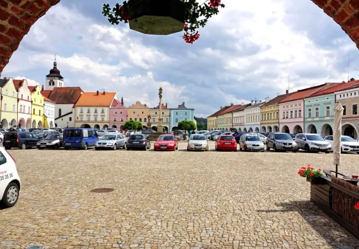 Najciekawsze atrakcje w Nowym Mieście nad Metują, które musisz zobaczyć