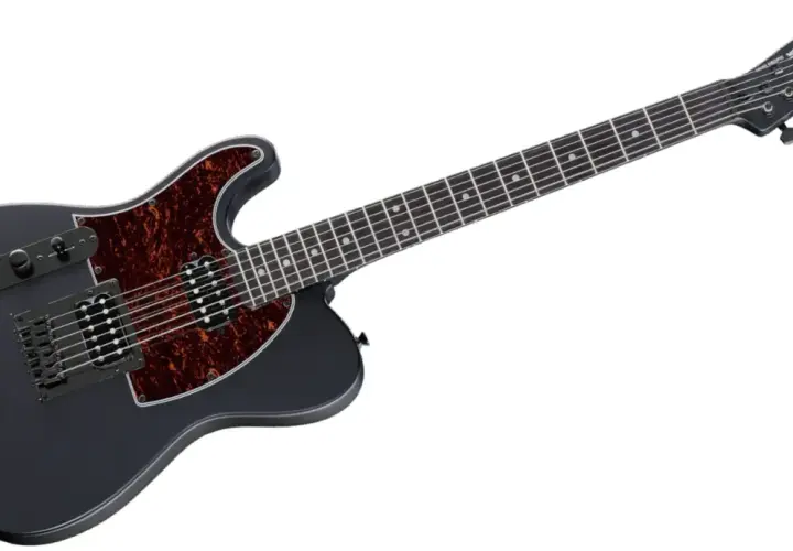 Czarna, matowa gitara elektryczna leworęczna z tortoishelowym pickguardem i czarnym osprzętem.