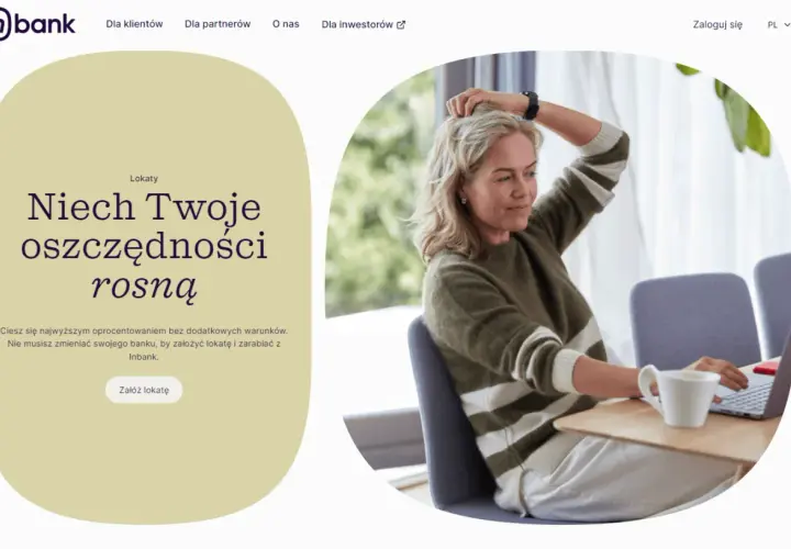 Kobieta zakłada lokatę w Inbank, by jej oszczędności rosły. Proste i wygodne.