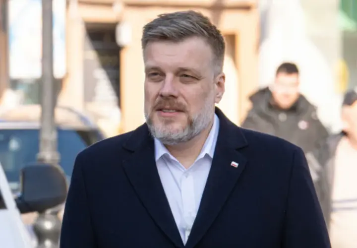 Ile zarabia Adrian Zandberg? Zaskakujące fakty o jego pensji