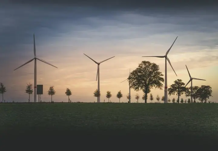 Ile prądu wytwarza turbina wiatrowa? Zaskakujące wyniki i czynniki wpływające