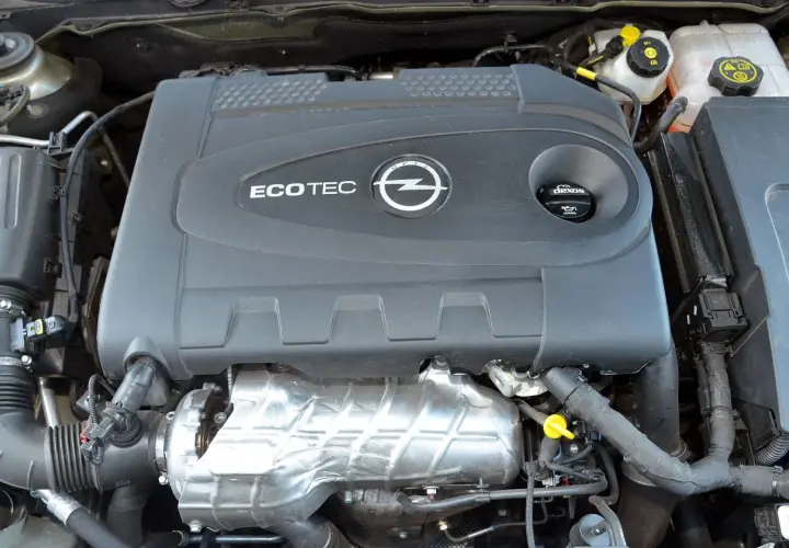 Silnik Ecotec w Oplu Insignia 2.0 CDTI. Wiele osób szuka opinii o tym silniku, a ten obraz pokazuje jego serce.