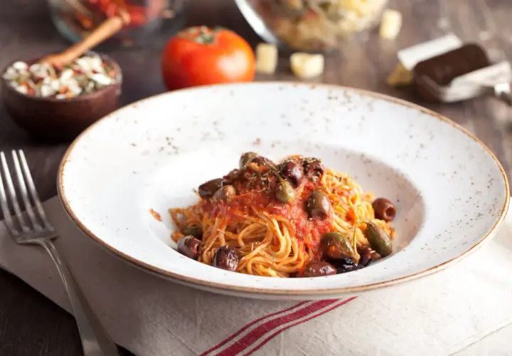 Pyszne spaghetti arrabiata: prosty przepis na idealny obiad