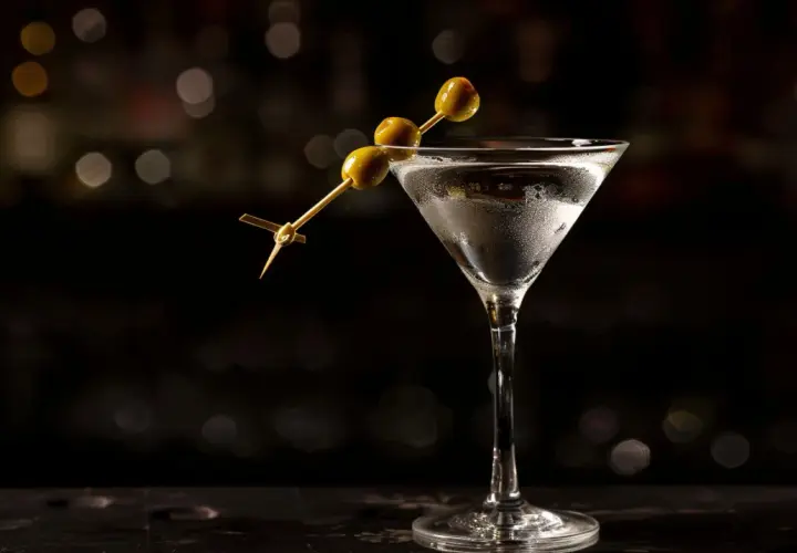 Gin z Martini: Jak zrobić klasyczny drink?