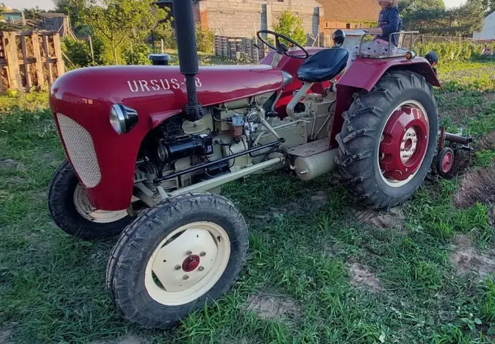 Ile oleju wchodzi do silnika C-328? Oto kluczowe informacje dla właścicieli
