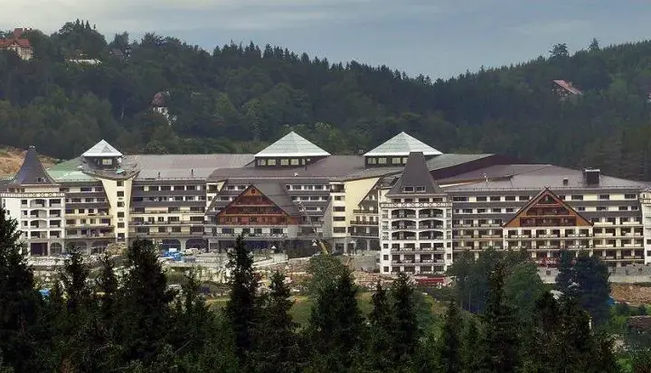 Hotel Gołębiewski Karpacz - Kiedy powstał i jakie miał trudności?