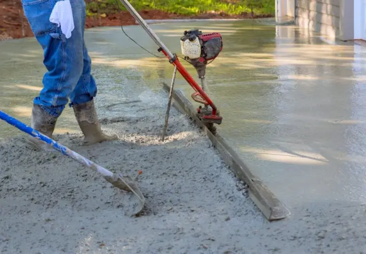Jaki beton na wylewkę do garażu? Wybierz najlepszą opcję dla trwałości