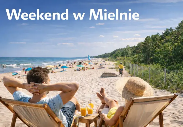 Relaks na plaży w Mielnie, z widokiem na morze i tłumy plażowiczów. Idealne miejsce na weekendowe atrakcje.
