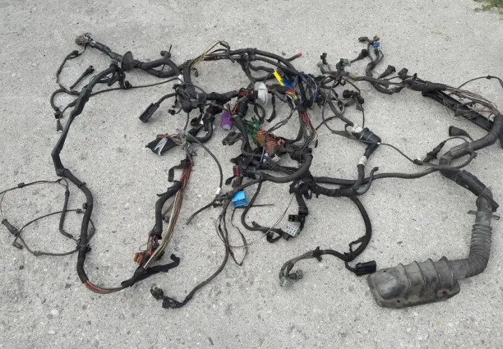 Wiązka elektryczna silnika Vectra B 1.8 16V – uniknij kosztownych napraw