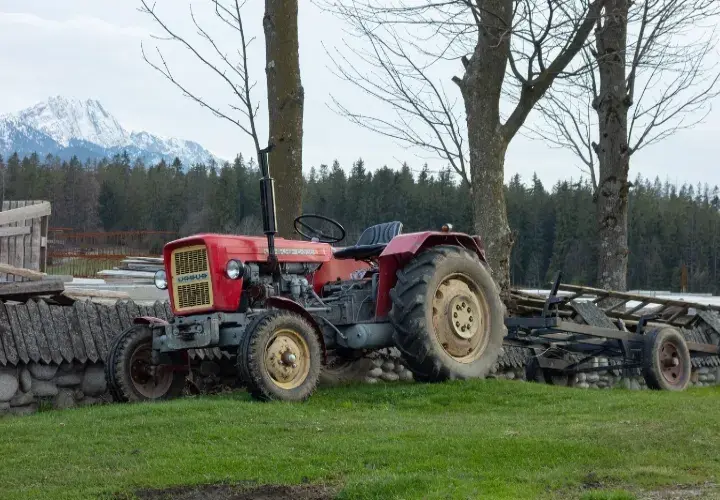 Jaki olej do silnika C-330? Odkryj najlepsze opcje dla Twojego traktora