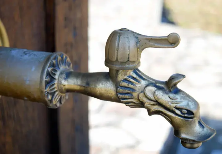 Jak zamontować kran na elewacji: praktyczny poradnik montażu w 8 krokach