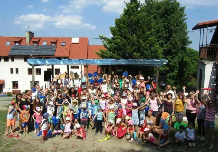 Jak zostać wolontariuszem w domu dziecka: 5 kroków do pomocy