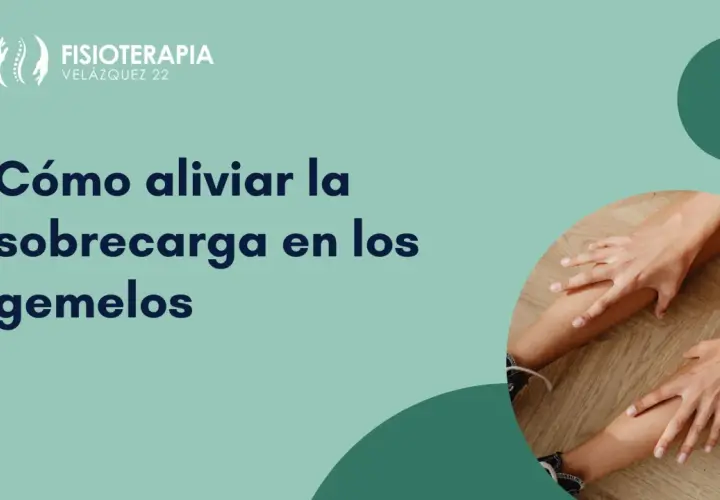 Alivio para el dolor gemelo. Manos masajeando las pantorrillas para aliviar la sobrecarga.
