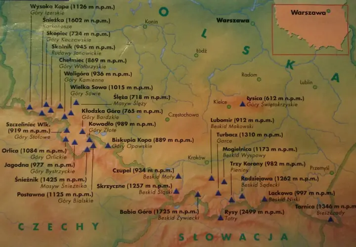 Mapa Polski z zaznaczonymi szczytami, ukazująca korona gór polskich i ich wysokość.