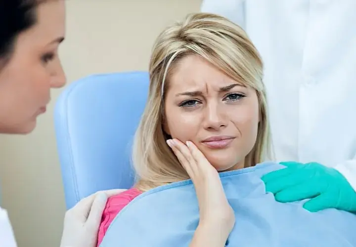 Ból zęba po zatruciu: Jak sobie radzić i kiedy do dentysty?