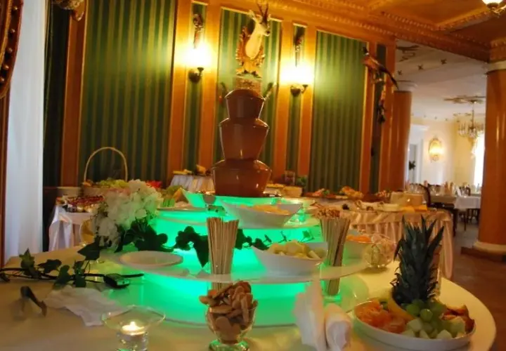 Pałac w Śmiłowicach: Historia, luksusowy hotel i idealne miejsca na wesele