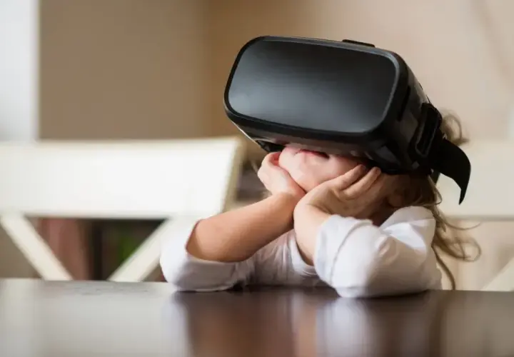 Czy okulary VR są szkodliwe dla dzieci? Poznaj niebezpieczeństwa i zalecenia