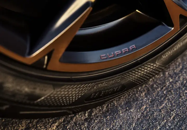 CUPRA z niską ratą dla firm