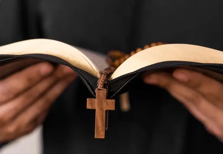Czy współżycie przed ślubem to grzech ciężki? Odkryj prawdę religijną